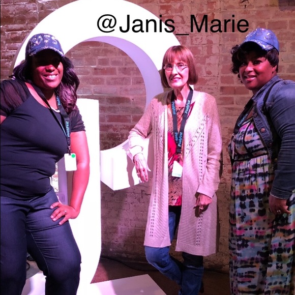 POSH FEST 2018..AWESOME ❤️ - Picture 6 of 8